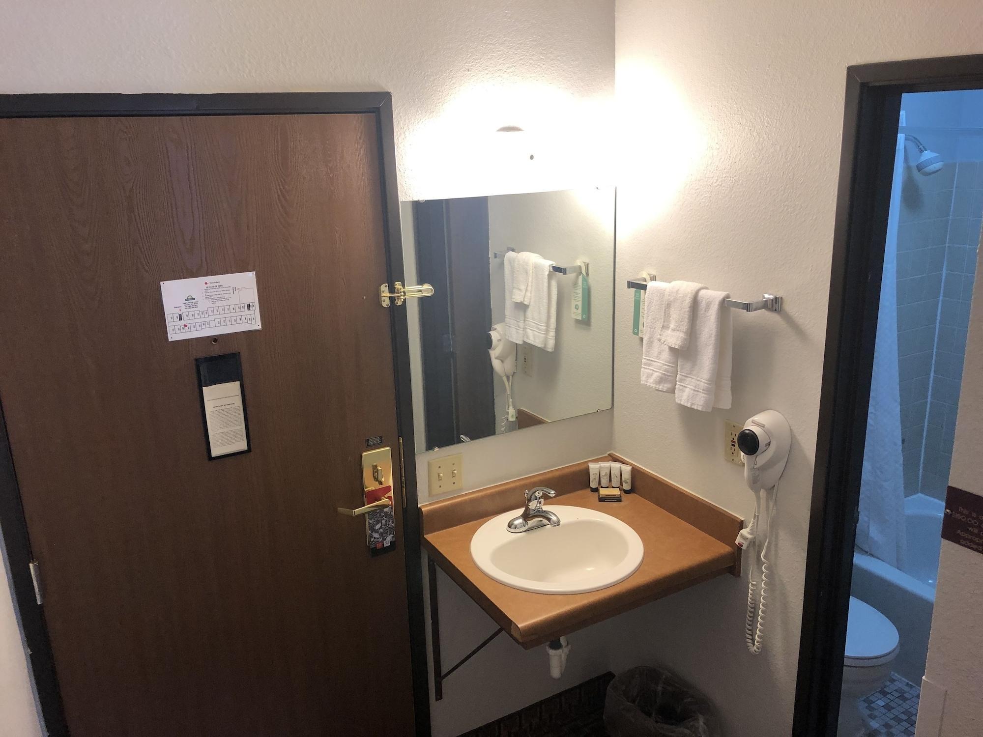 Oyo Hotel Glendive - Yellowstone River 외부 사진